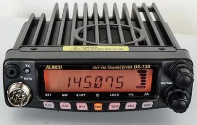 Radio Rig Alinco DR-138
