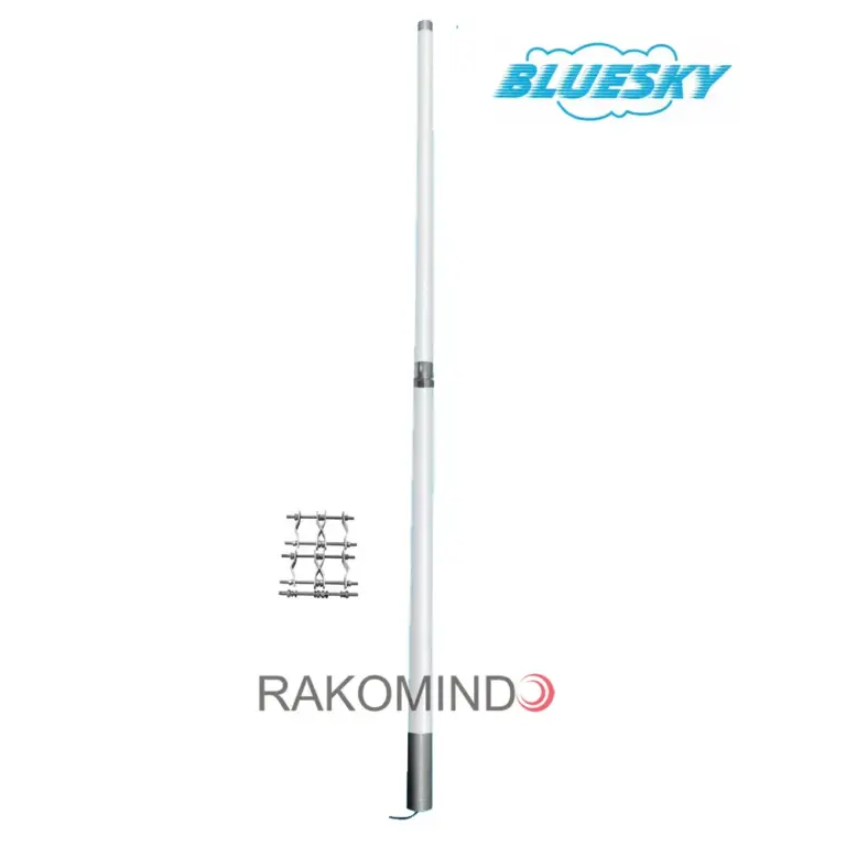 Antena BlueSky dengan batang putih panjang, pangkal gelap, dan perlengkapan dudukan pada foto produk