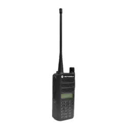 Radio HT digital dan analog Motorola XiR C2660.