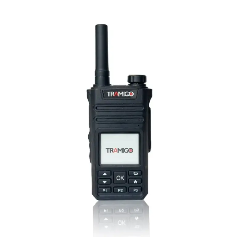 Perangkat Tramigo MCPTT-1 dengan layar, keypad, dan antena