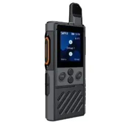 Handy talky jarak jauh Hytera P30.