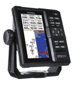 GPS chartplotter Garmin FF 650 GPS yang terpasang di penyangga, menampilkan peta navigasi dan data di layar.
