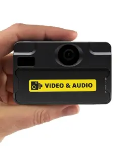 Bodycam atau kamera badan Motorola VT100.