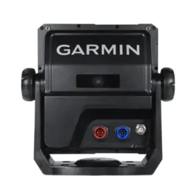 Bagian belakang Garmin Garmin FF 650 GPS di braket yang kokoh memperlihatkan port melingkar berwarna merah dan biru di bagian bawah serta sebuah jendela sensor kecil.