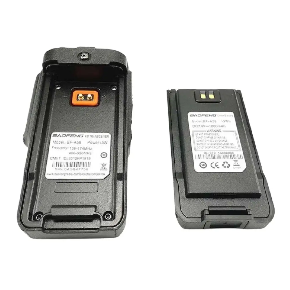 Baofeng BF-A58 | Rakomindo HT dual band Baofeng BF-A58 dan baterai.